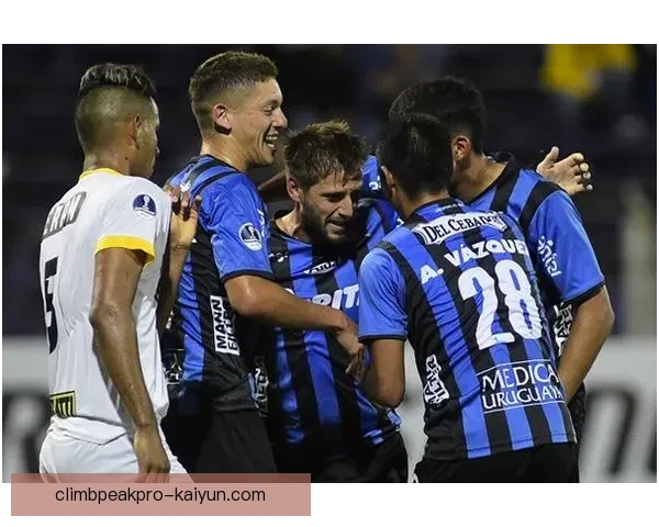 乌拉圭队战术调整显成效，球队状态回暖备受期待迎战下轮挑战