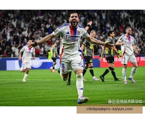 阿尔整体实力逐渐提升，球队表现值得关注。